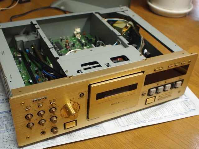 TEAC V-6030S