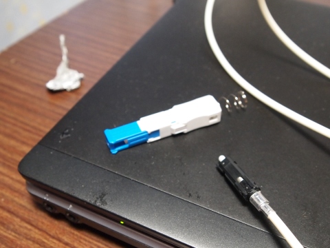 ���P�[�u��